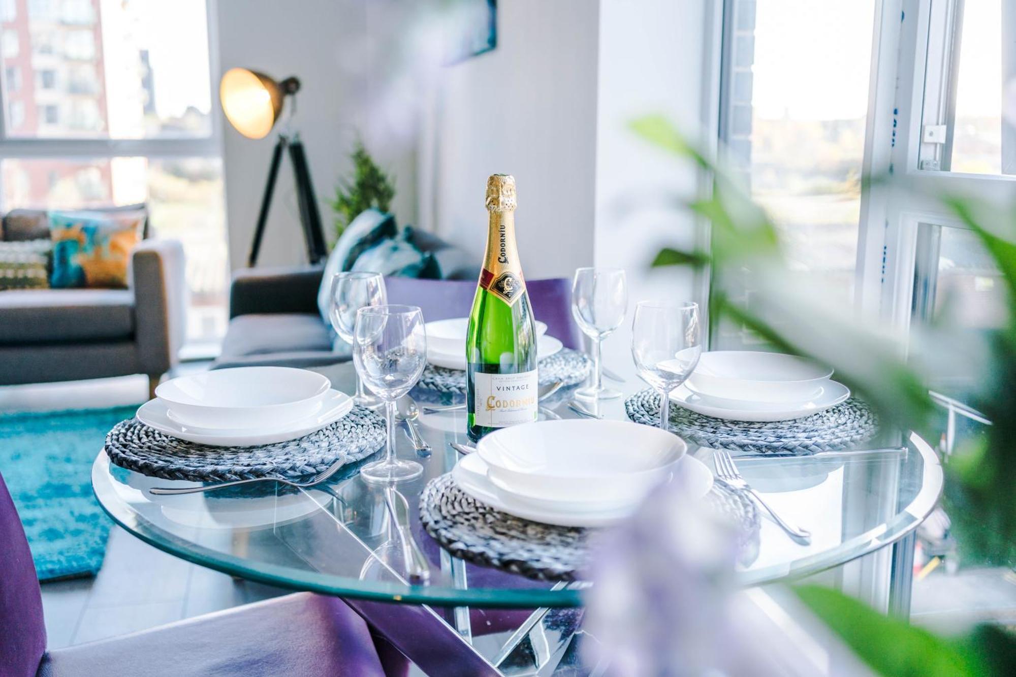 Lux Livin' Apartments - Luxury 5 Bed Apartment Manchester City Centre Exteriör bild